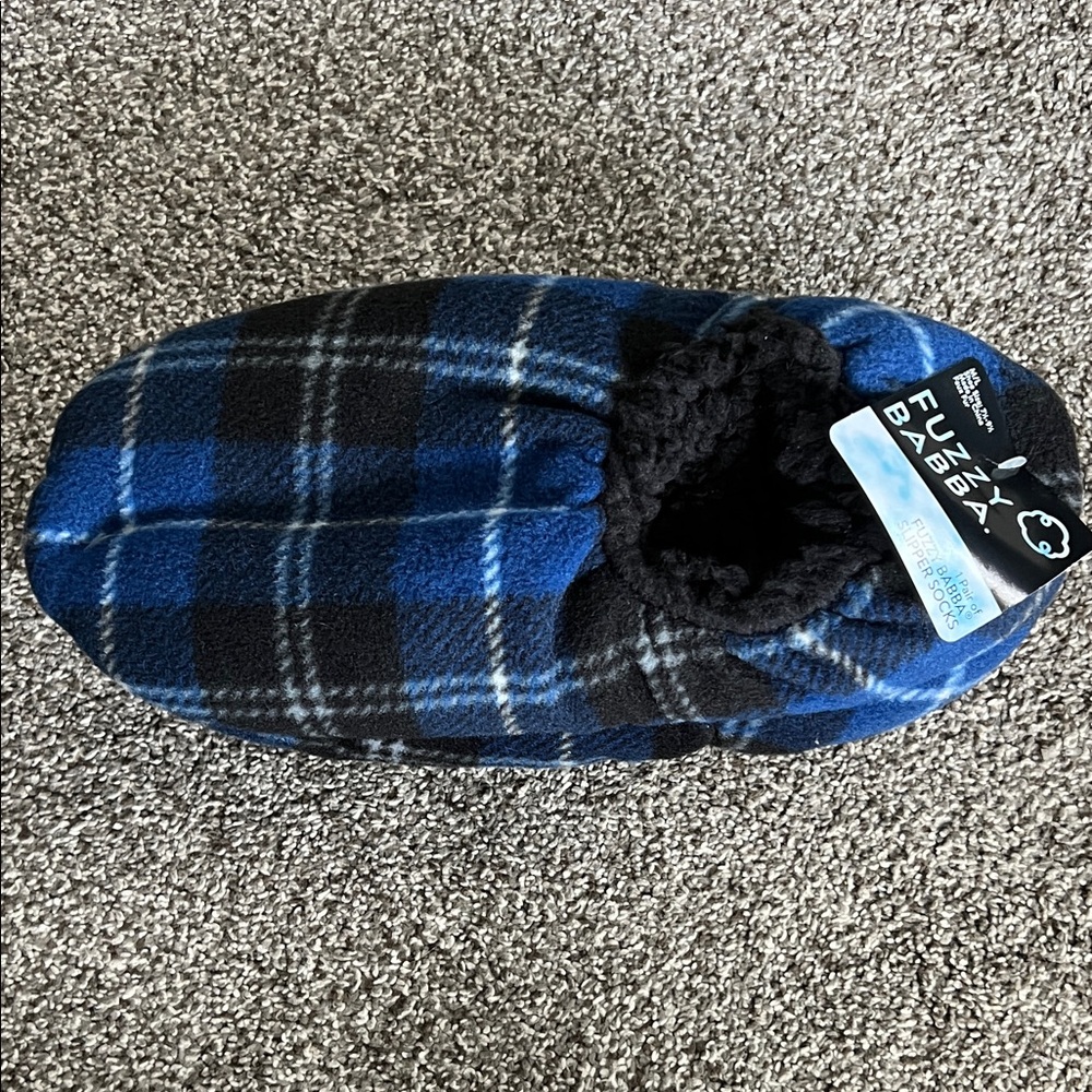 BNWT cozy Fuzzy Baba Blue/Black Plaid Slipper Socks - men’s size M/L